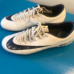 Men’s Nike Mercurial Cleats Size 8.5